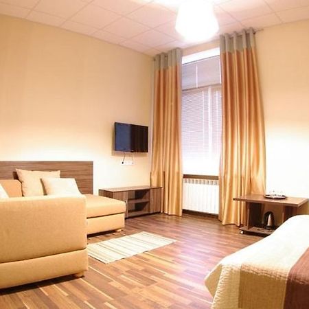 Hotel Darnitskiy Kiev Oda fotoğraf